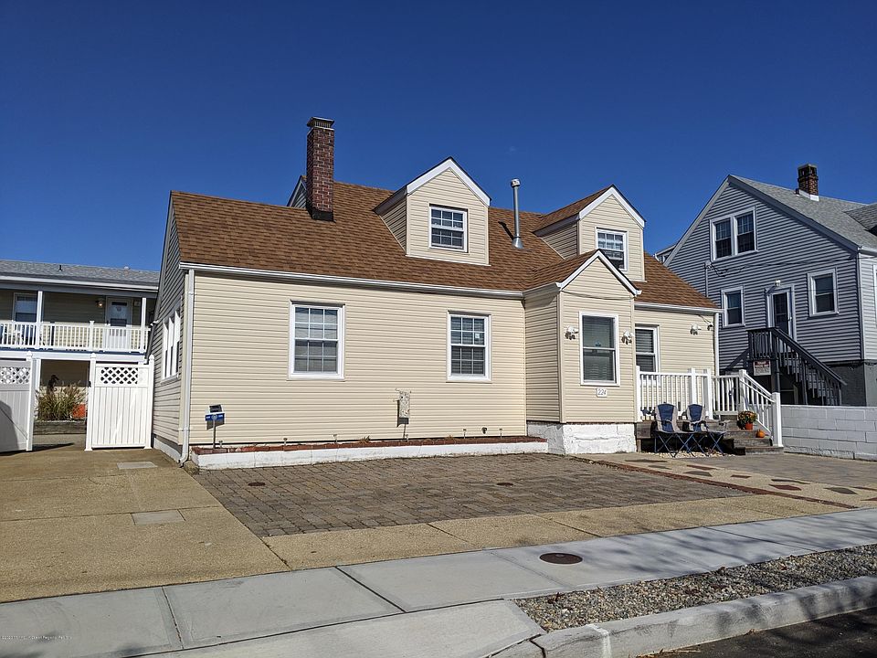 1st image of 224 Blaine Ave #A
