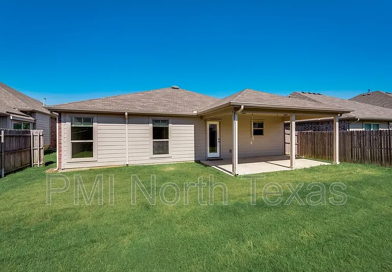 2404 Sun Creek Dr — Photo 20