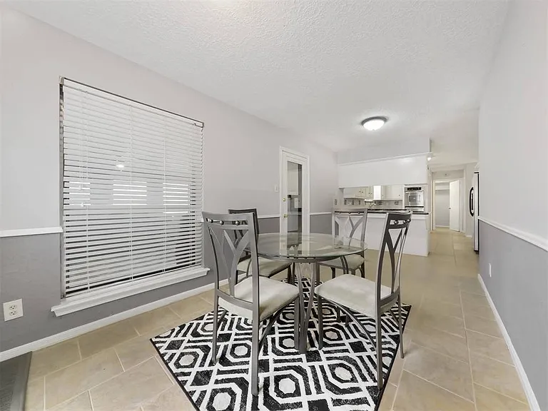 12406 Sarti St — Photo 15