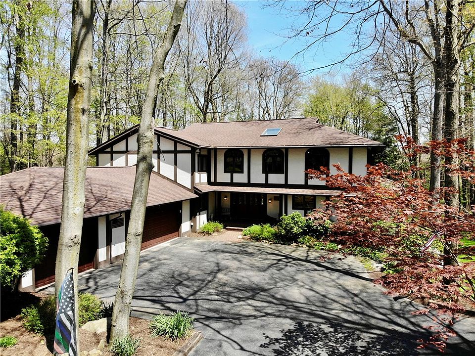 1st image of 139 Linda Ln