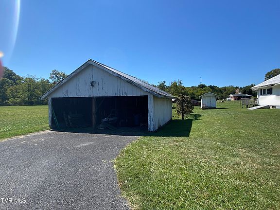 4th image of 1740 Milligan Hwy