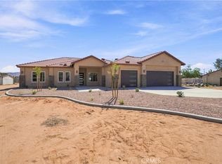 16055 Winnebago Rd, Apple Valley, CA 92307