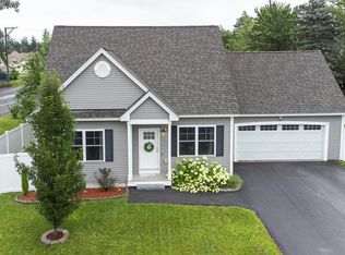 4 Caleb St, Nashua, NH 03062