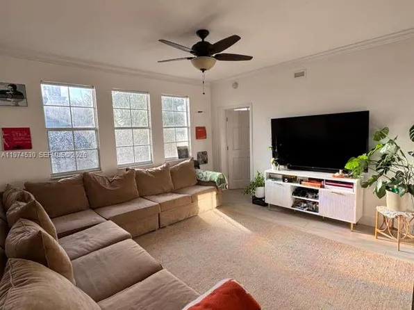 533 NE 3rd Ave APT 407, Fort Lauderdale, FL 33301