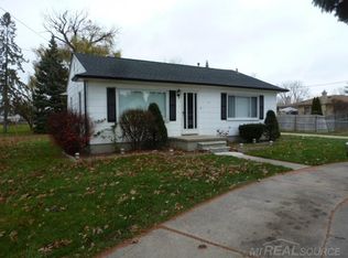 18941 Voiland St, Roseville, MI 48066