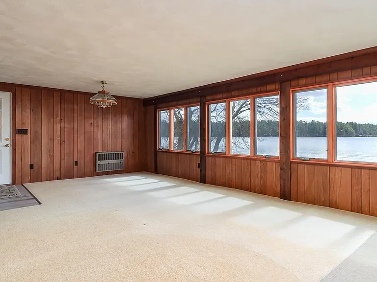 7 Howards Grv — Photo 8