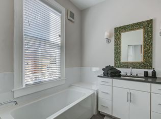 213 E 37th St #213, Savannah, GA 31401