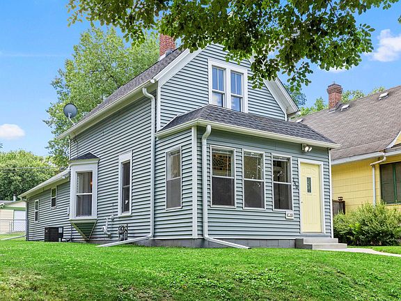 3rd image of 240 Sidney St E