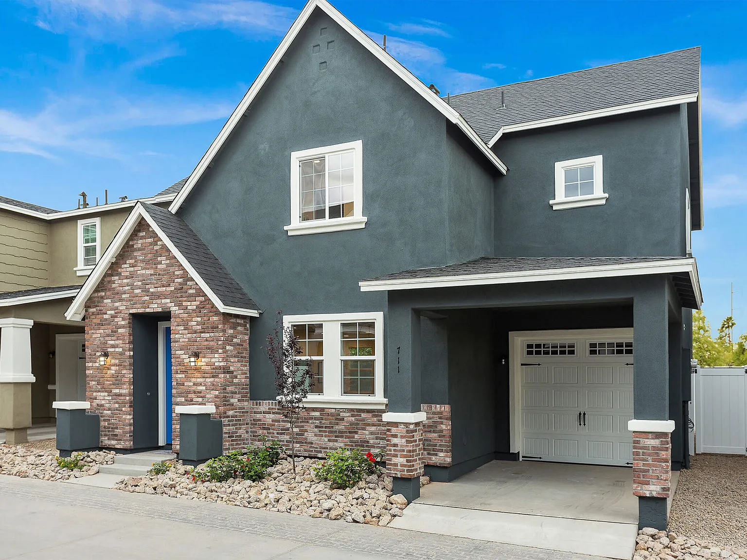 3 bed, 2.5 bath, 1736 sqft, $2,395 — Photo 4