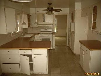 3rd image of 3725 Chamberlain Ave SE