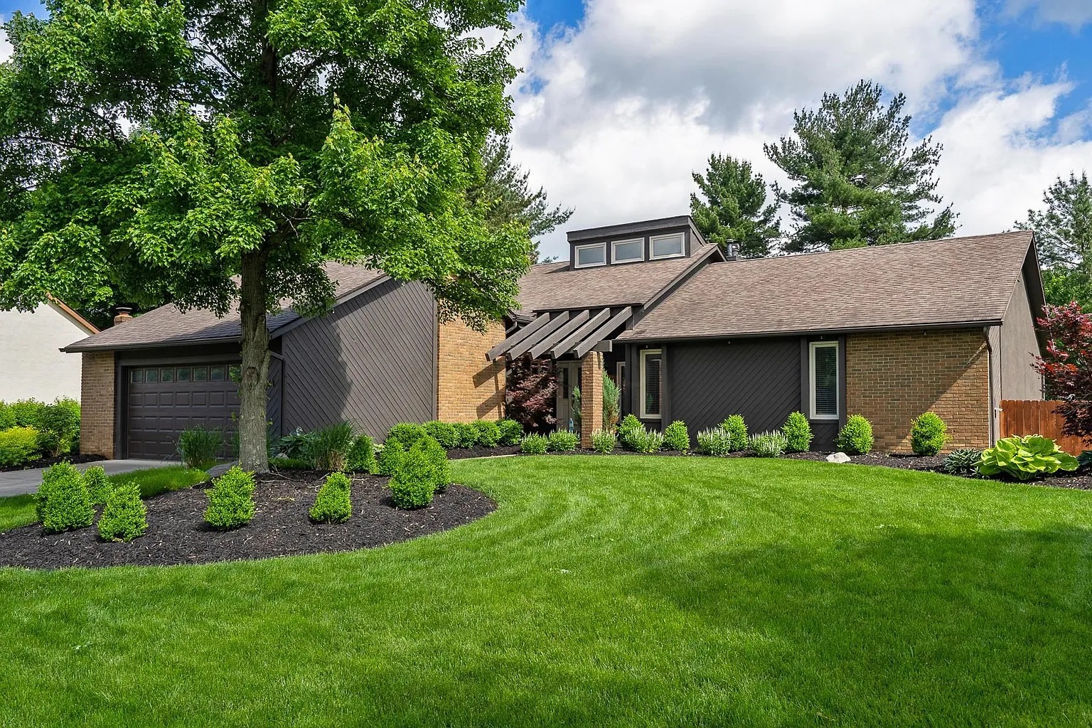 94 Marrus Dr photo 1