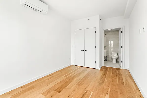 Rented by EXR | media 8