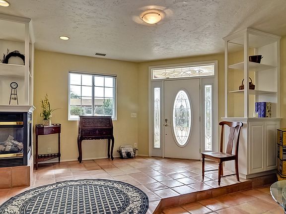 5th image of 410 Hidden Hills Ln
