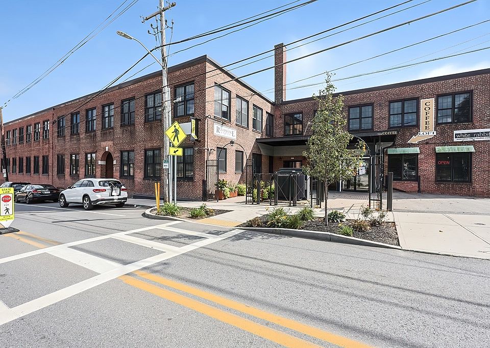 1st image of 406 Lincoln St Unit 305