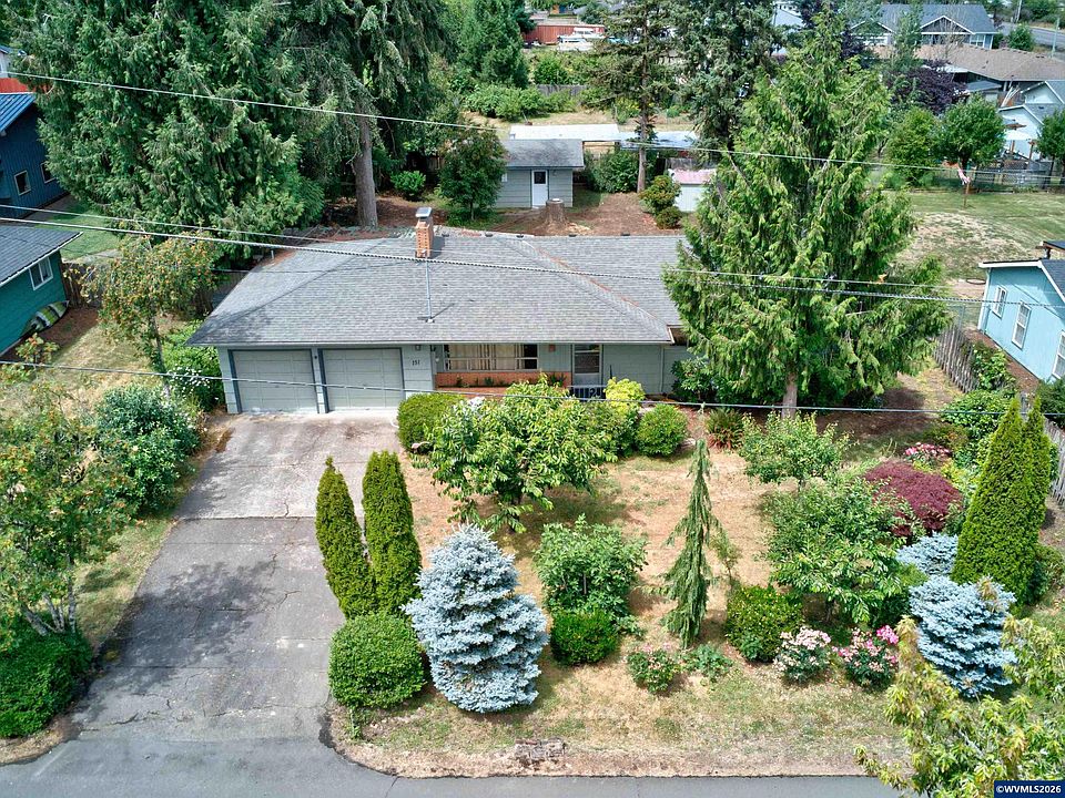 1st image of 151 SE Orchard View Ln