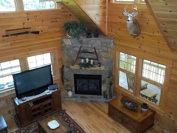 3rd image of 471 Stewart Dr