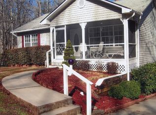 3865 Wildwood Ln, Young Harris, GA 30582