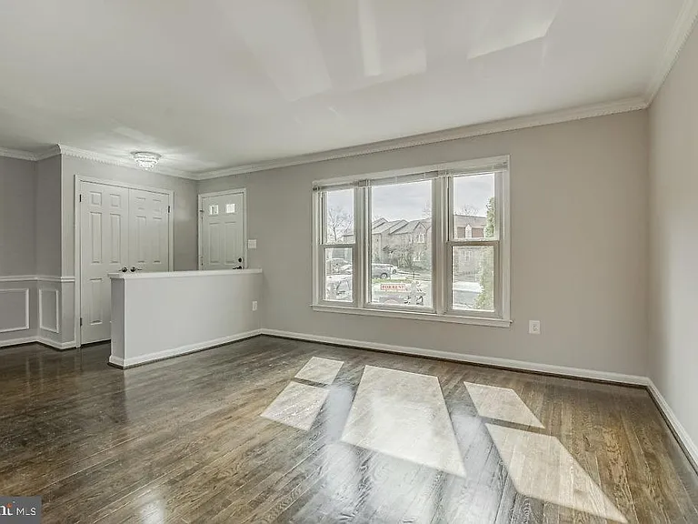 2866 Yarn Ct — Photo 6
