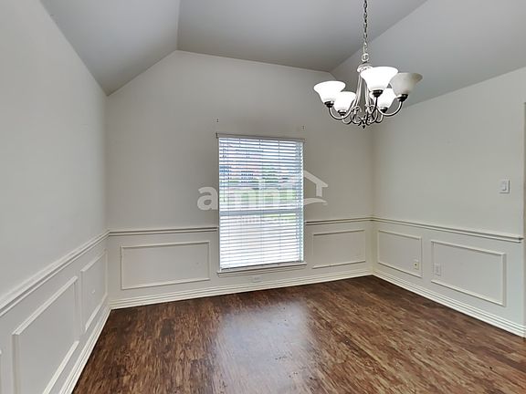5th image of 1136 Lakeside Dr
