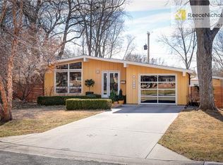 3507 W 78th St, Prairie Village, KS 66208