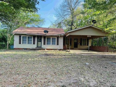 1104 W Noble St, Troup, TX, 75789
