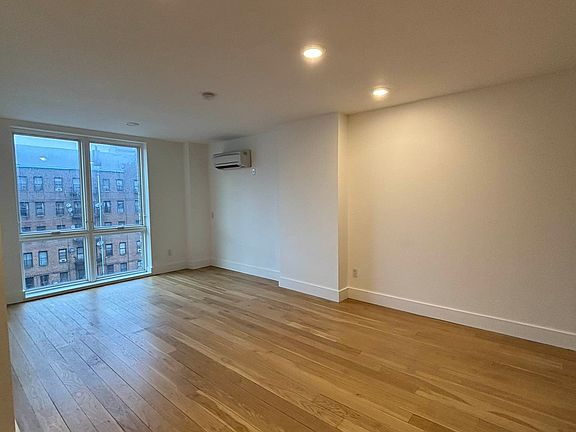 3rd image of 200 Linden Blvd #6F