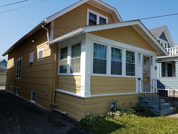 2nd image of 25 Phyllis Ave
