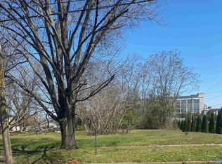 31 Church St NE, Decatur, AL 35601