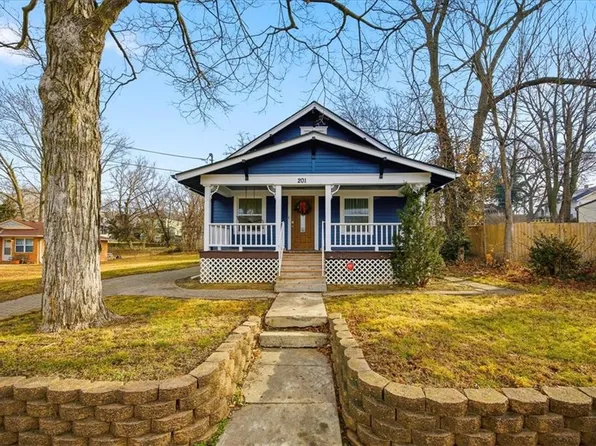 201 S Crysler Ave, Independence, MO 64050