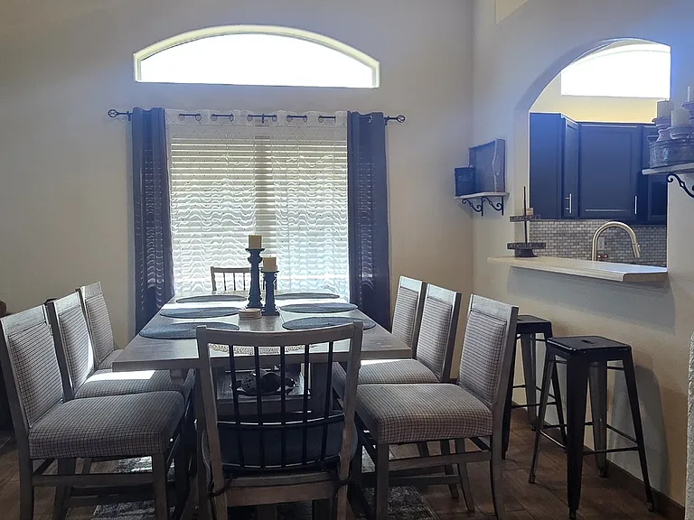999 Gilmer Way — Photo 4
