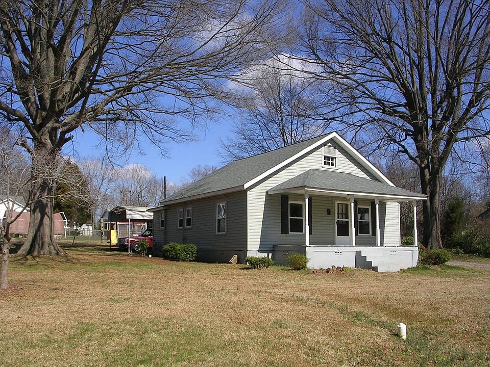 2nd image of 309 Caroline Ave