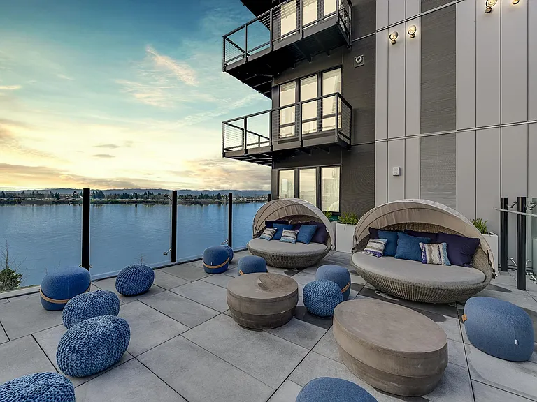 The Columbia at the Waterfront — Photo 47