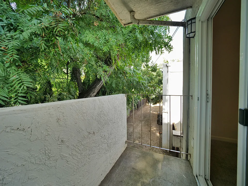 River House Apartments