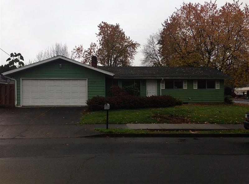 2nd image of 19706 NE Multnomah St