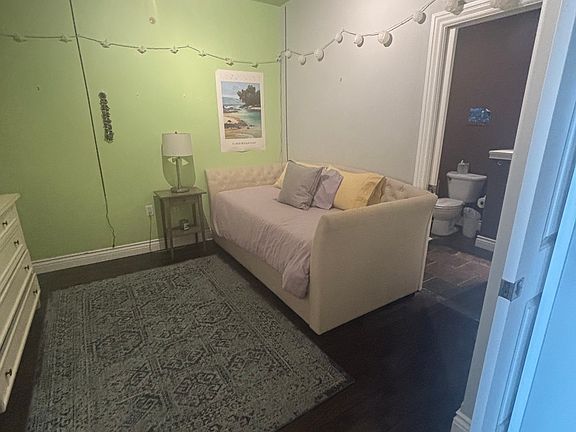 2nd image of 840 Green St #417