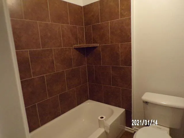 610 E High St — Photo 22