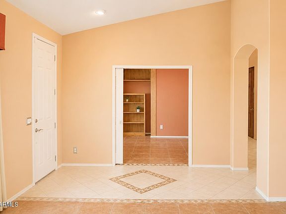 5th image of 330 S DESPERADO Drive