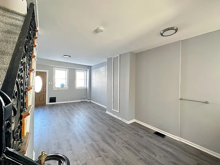 338 Snyder Ave — Photo 8