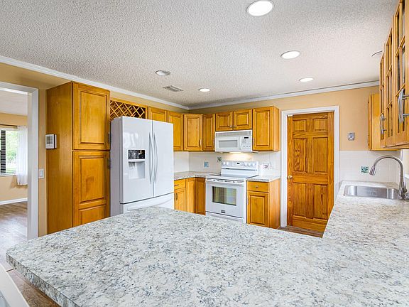 2nd image of 396 Tolley Ave