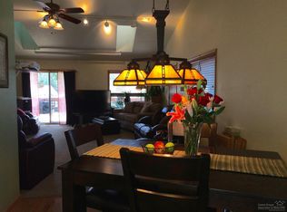 2210 NE Wells Acres Rd, Bend, OR 97701