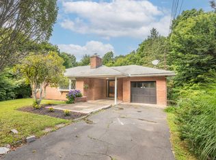 40 Woodcrest Ave, Wolcott, CT 06716