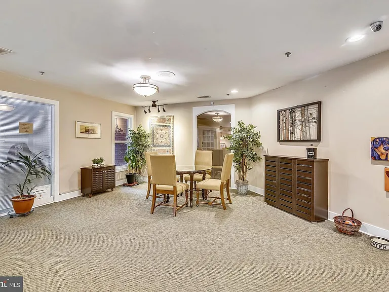 5716 Chapman Mill Dr #200 — Photo 27