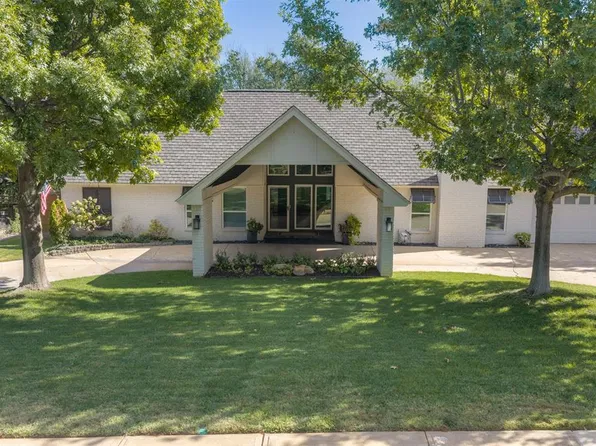 1608 Sandpiper Dr, Edmond, OK 73034