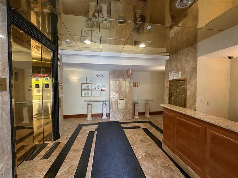 2440 Massachusetts Ave — Photo 8