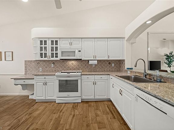 3rd image of 8167 Ibis Cove Cir