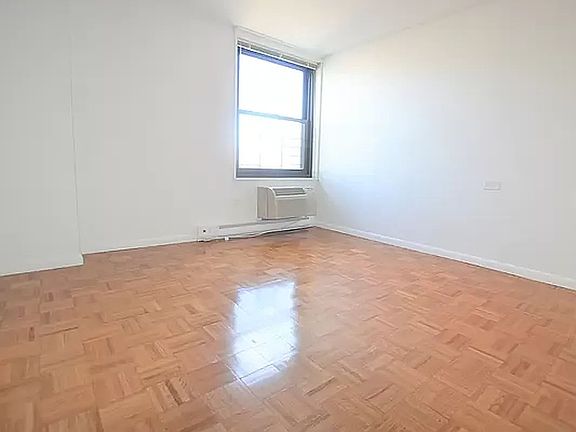 3rd image of 1751 2nd Ave APT 21K