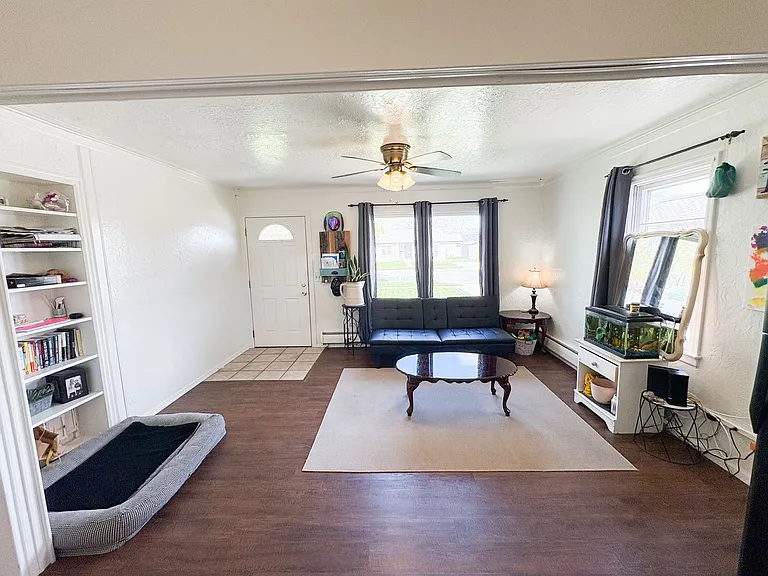 1628 Alderson Ave — Photo 6