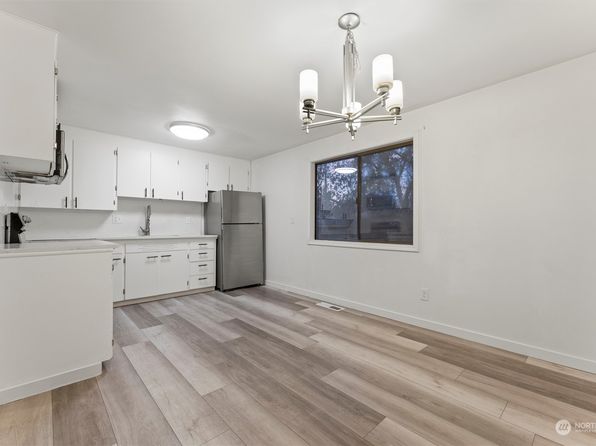 1306 E OAK Street, Othello, WA 99344