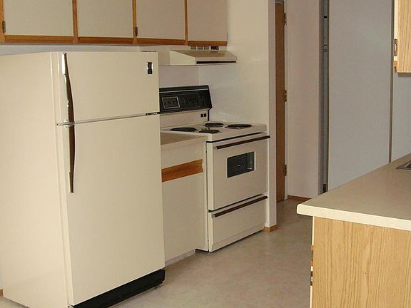 4th image of 710 Heritage Ln #405106