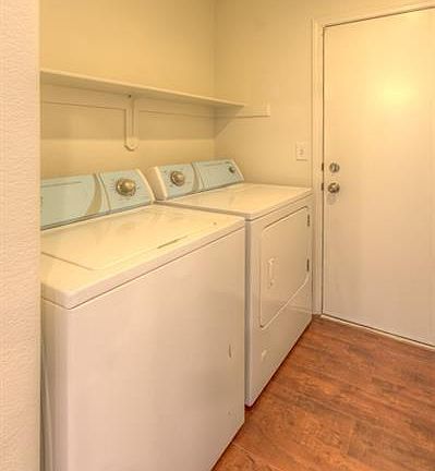4th image of 8985 Via Vista Cir